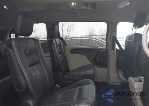 2015 Chrysler Town & Country Touring from USA, damaged, VIN 2C4RC1BG8FR656637